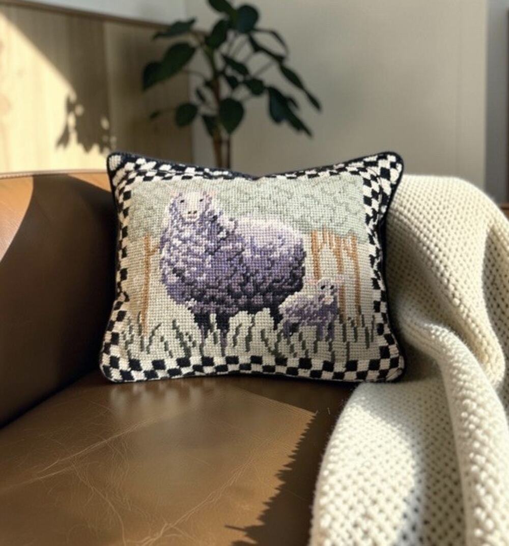 Vintage Needlepoint Sheep Lamb Pillow Folk Art Country HANDMADE 3683/21